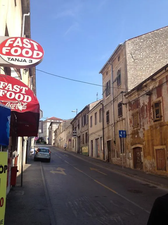 Old Town Room Pula Guest house